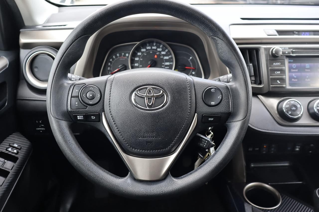 2015 Toyota RAV4 LE 4dr Front-wheel Drive Photo