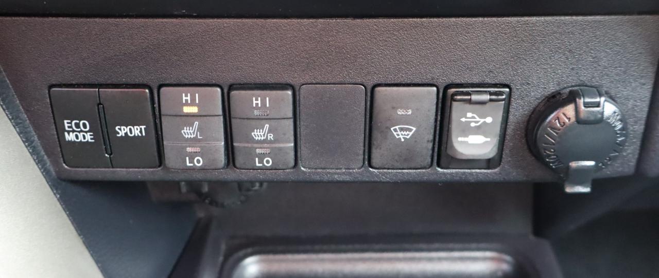 2015 Toyota RAV4 LE 4dr Front-wheel Drive Photo