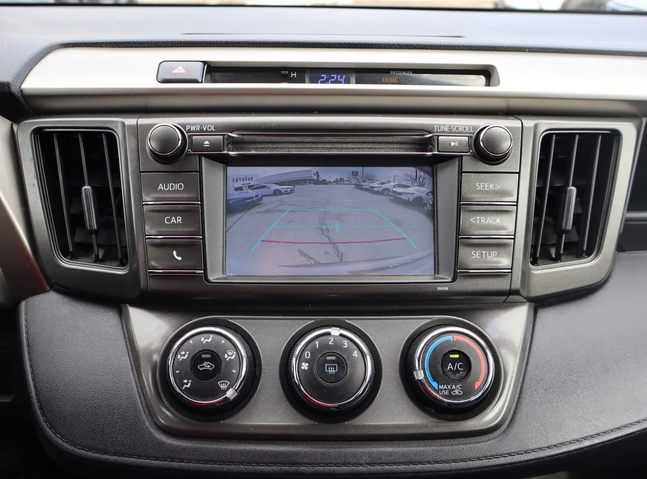 2015 Toyota RAV4 LE 4dr Front-wheel Drive Photo