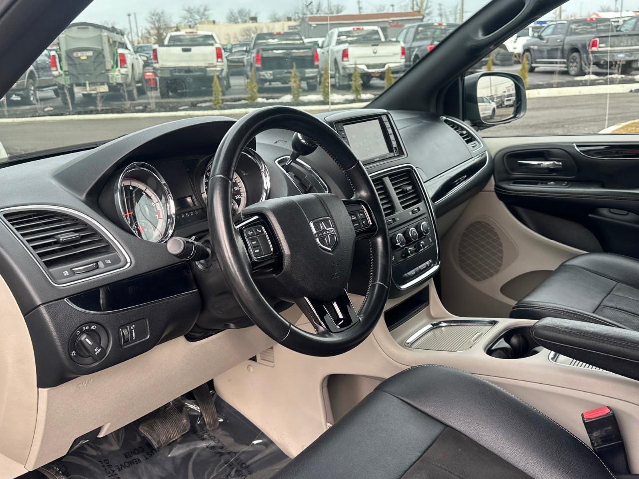 2019 Dodge Grand Caravan CVP/SXT Passenger Van Photo