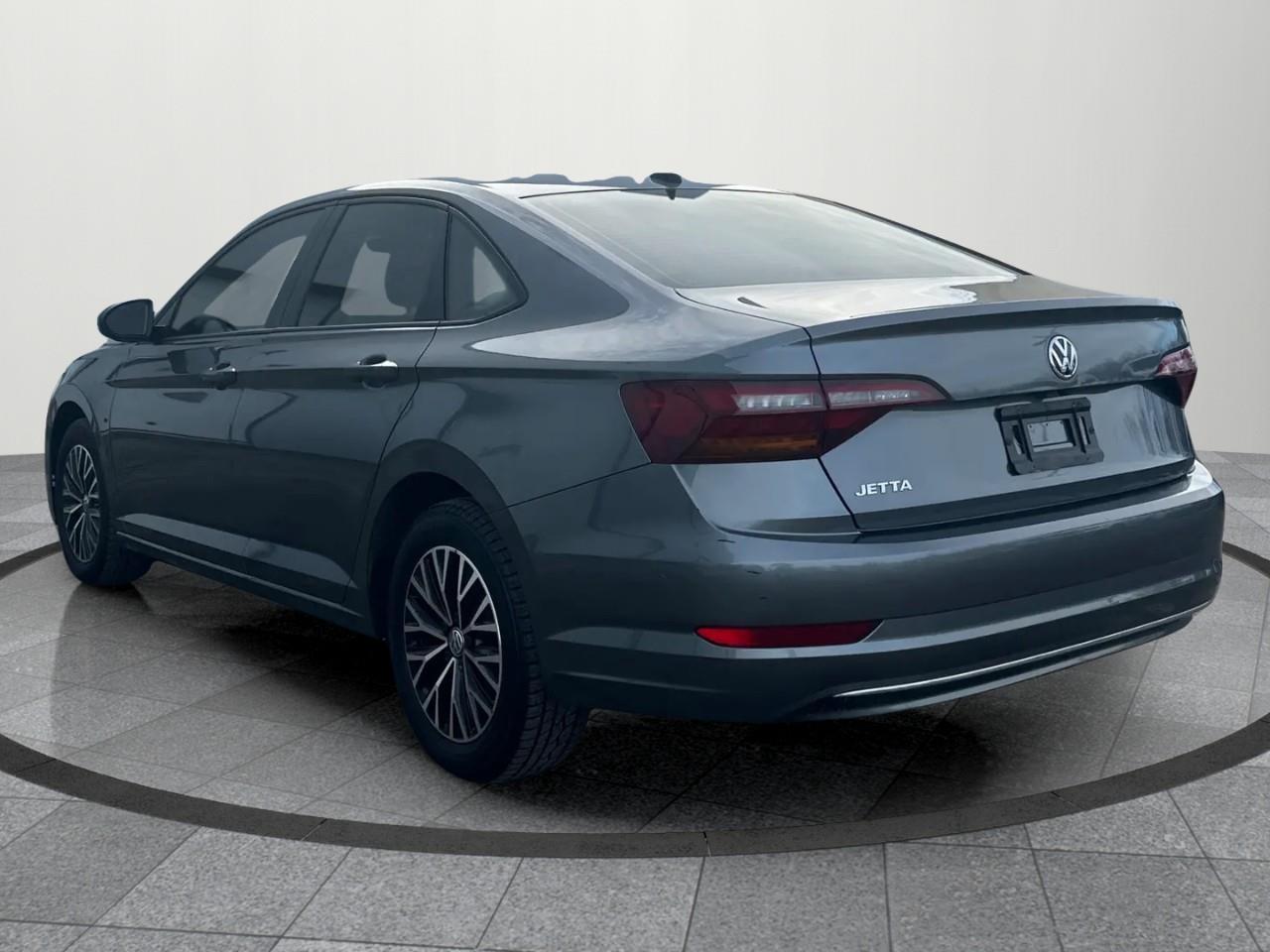 2019 Volkswagen Jetta 1.4 TSI Highline (A8) 4dr Sedan Photo3