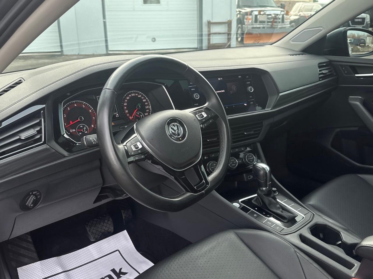 2019 Volkswagen Jetta 1.4 TSI Highline (A8) 4dr Sedan Photo