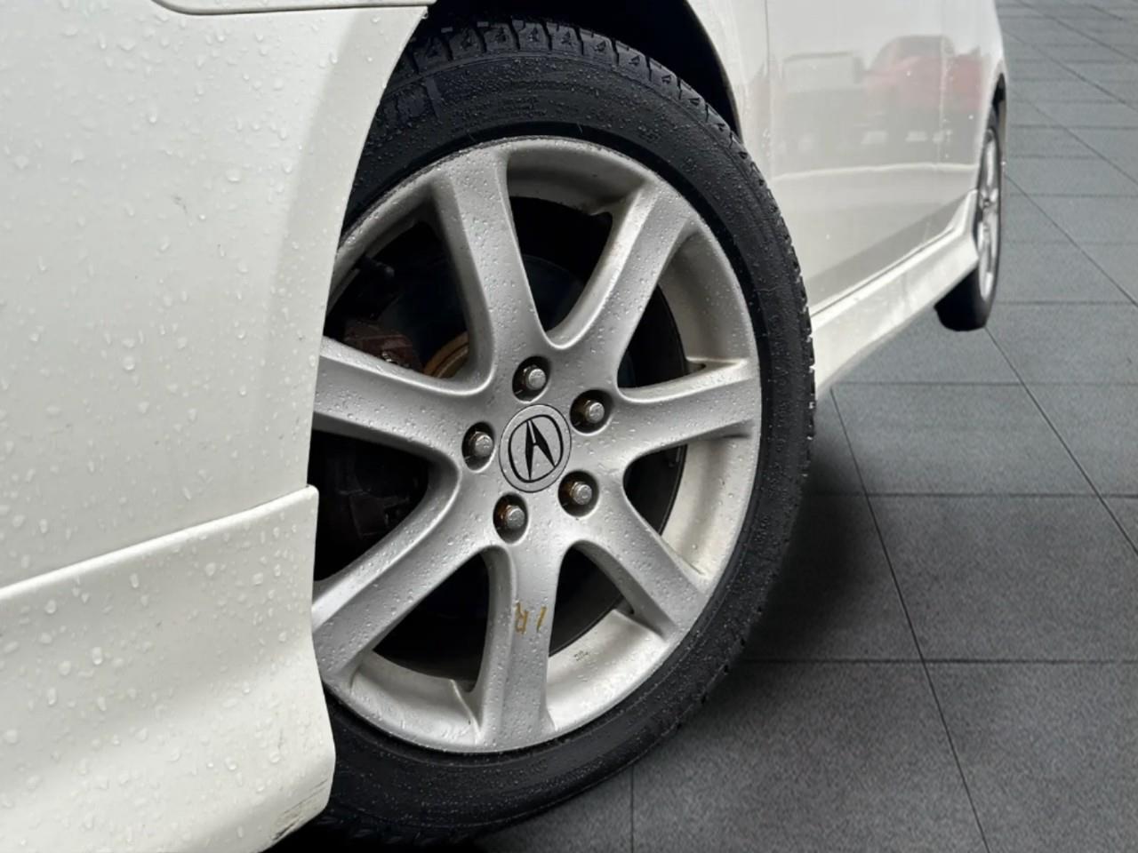 2004 Acura TSX Base (M6) 4dr Sedan Photo