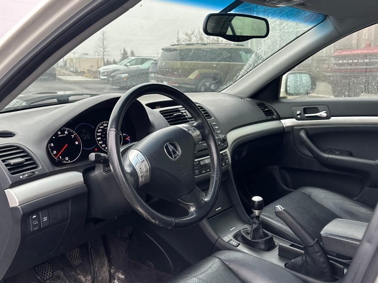 2004 Acura TSX Base (M6) 4dr Sedan Photo