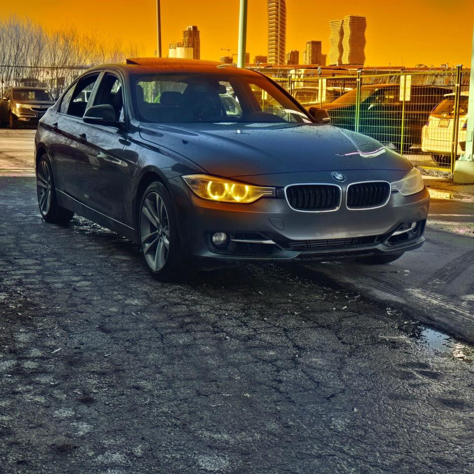 2013 BMW 3 Series 4dr Sdn 328i xDrive Classic Line AWD *Ltd Avail* Photo