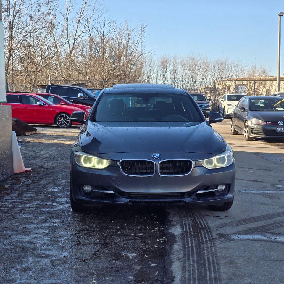 2013 BMW 3 Series 4dr Sdn 328i xDrive Classic Line AWD *Ltd Avail* Photo