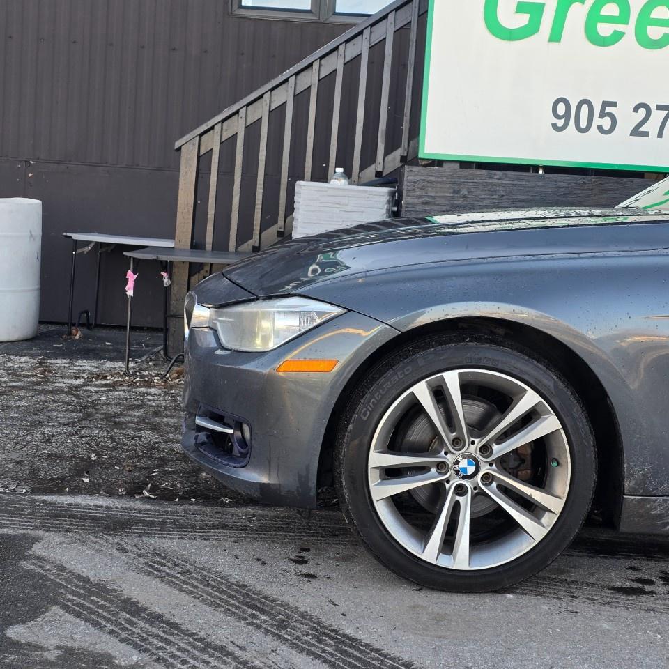 2013 BMW 3 Series 4dr Sdn 328i xDrive Classic Line AWD *Ltd Avail* Photo