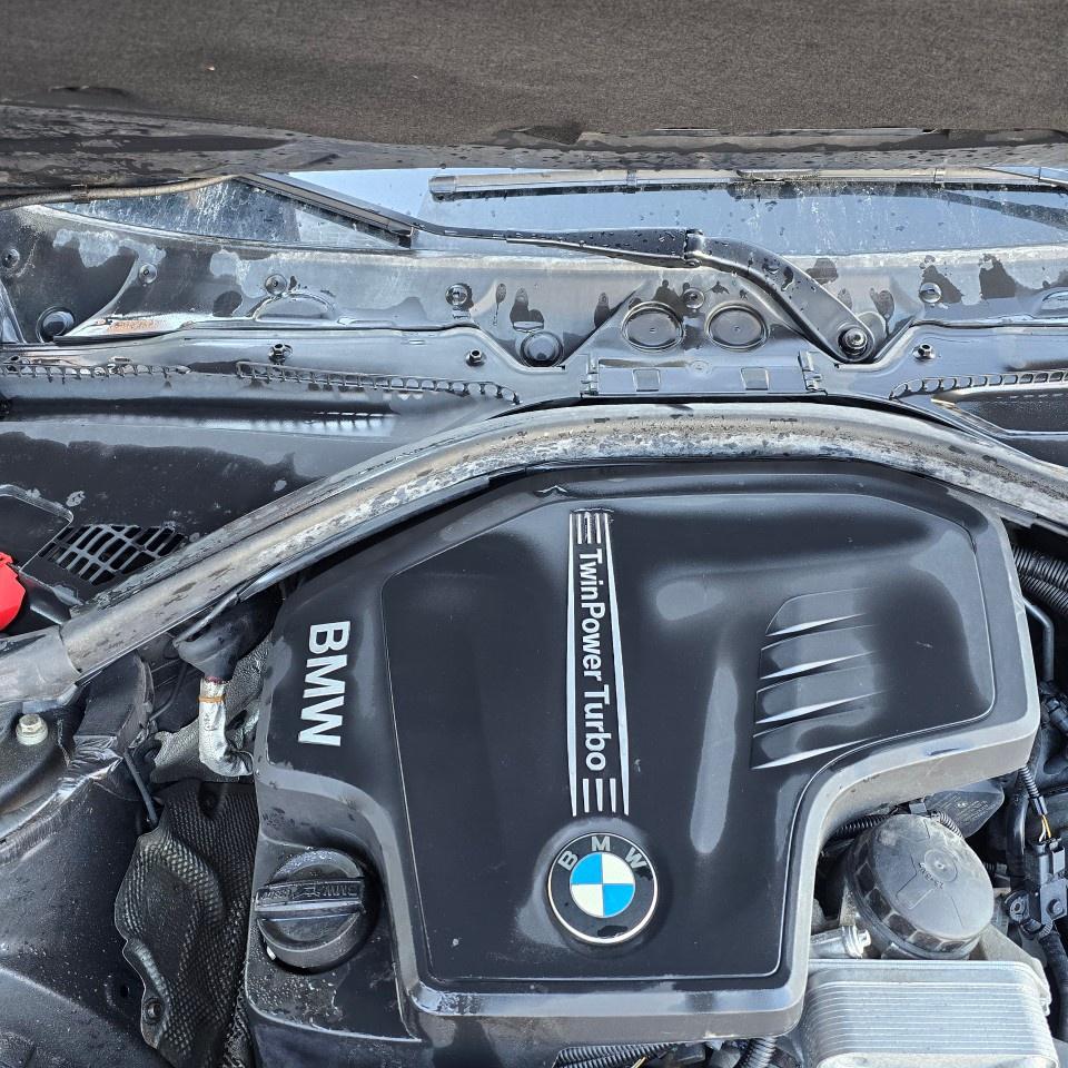 2013 BMW 3 Series 4dr Sdn 328i xDrive Classic Line AWD *Ltd Avail* Photo