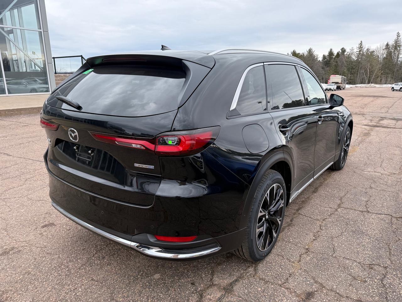 2026 Mazda CX-90 PHEV GT 4dr i-ACTIV All-Wheel Drive Sport Utility Photo3