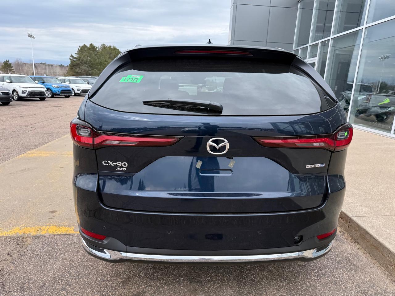 2026 Mazda CX-90 PHEV GT 4dr i-ACTIV All-Wheel Drive Sport Utility Photo4