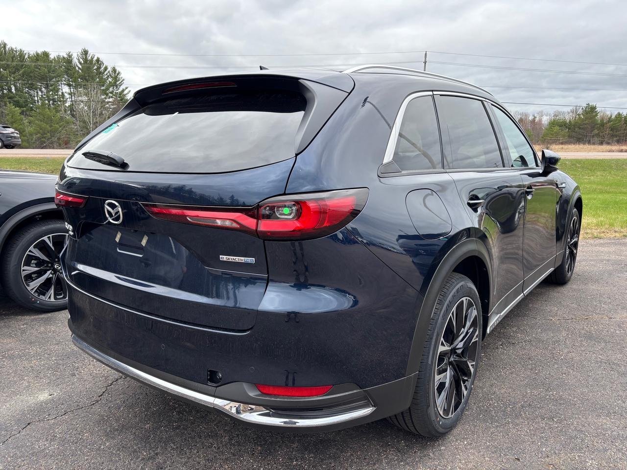 2026 Mazda CX-90 PHEV GT 4dr i-ACTIV All-Wheel Drive Sport Utility Photo2