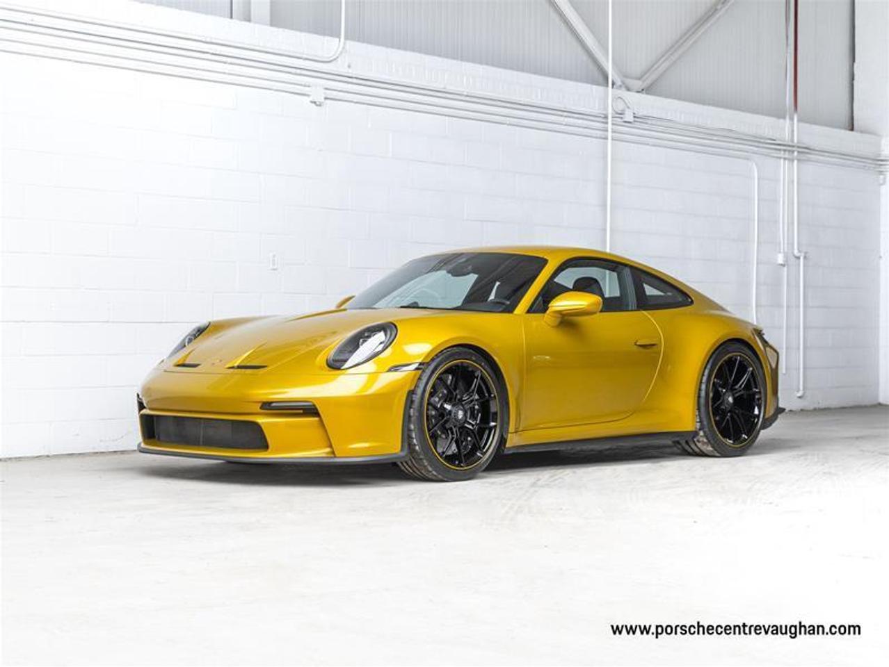 2023 Porsche 911  Photo0