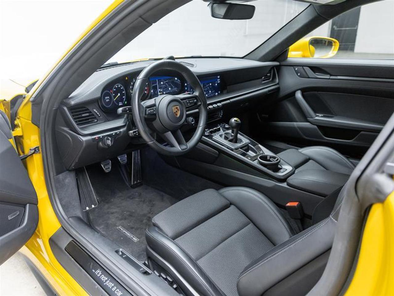 2023 Porsche 911  Photo