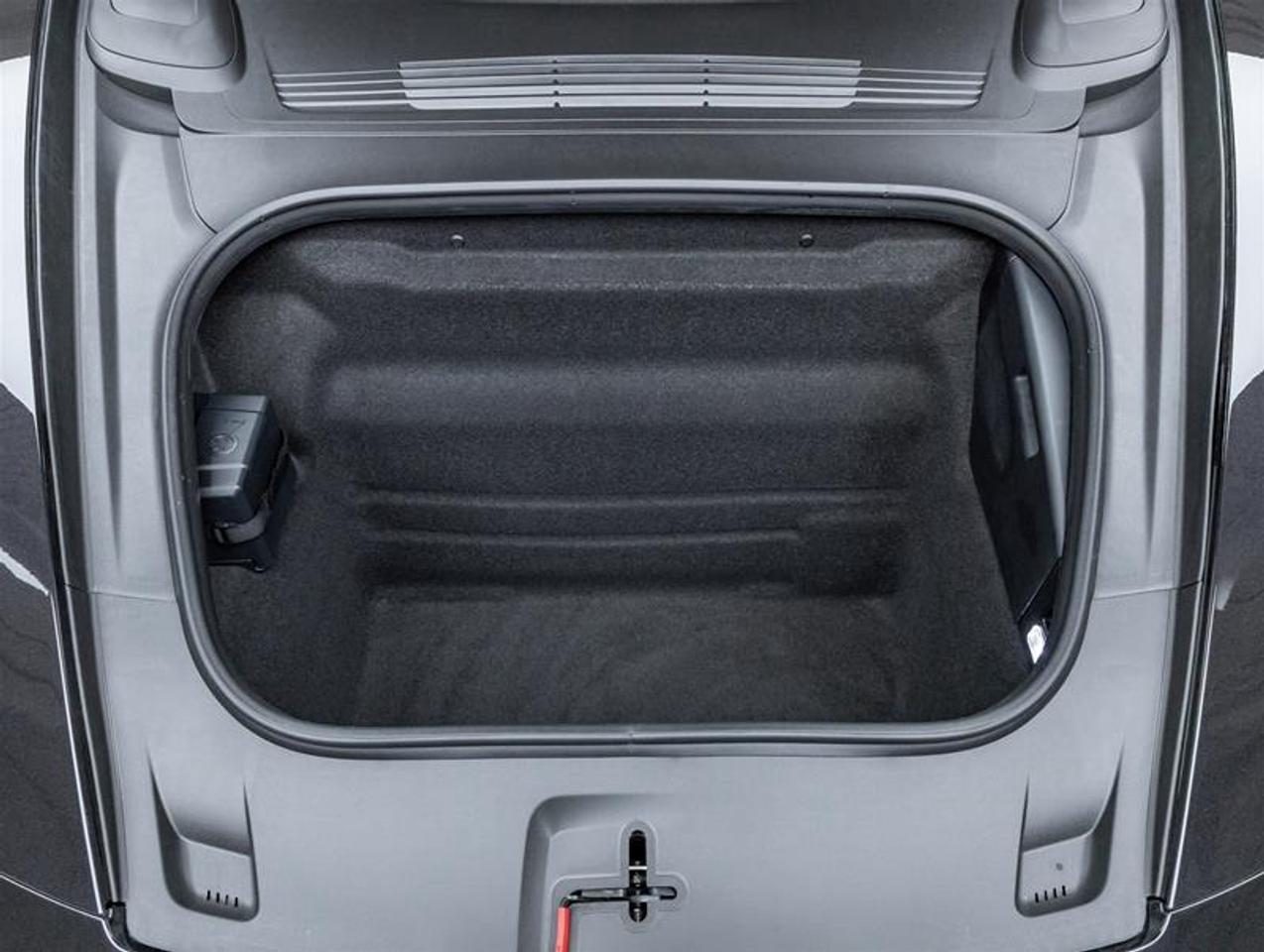 2025 Porsche 911  Photo4