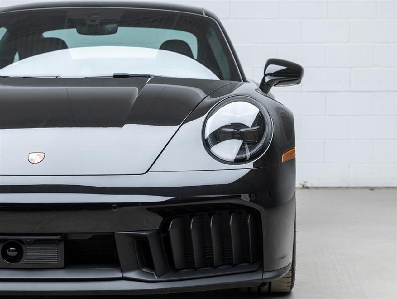 2025 Porsche 911  Photo3