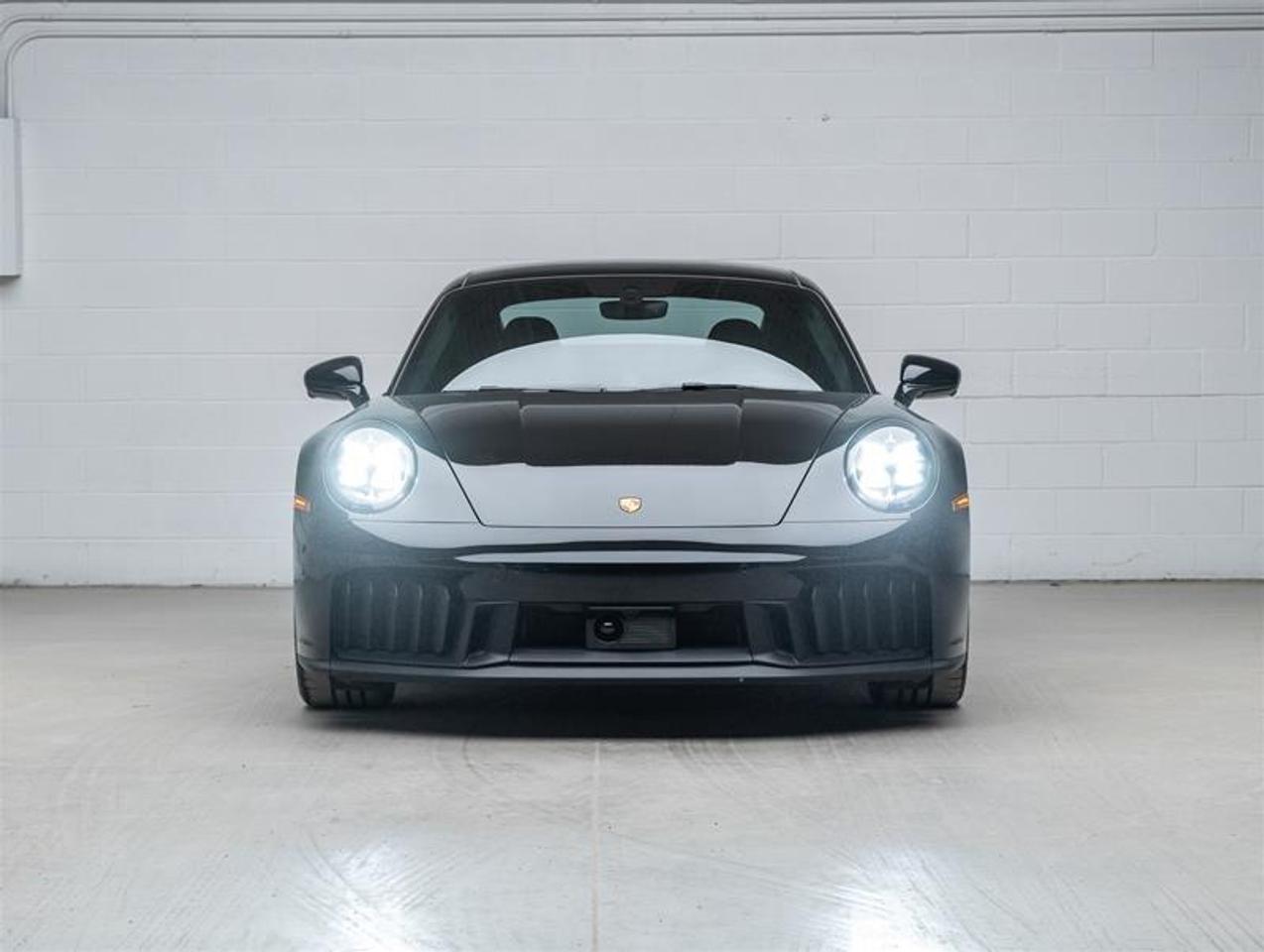 2025 Porsche 911  Photo5