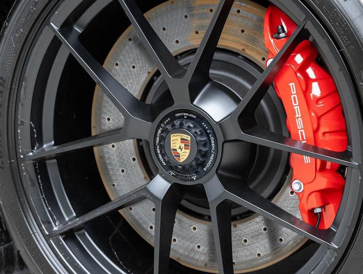 2025 Porsche 911  Photo