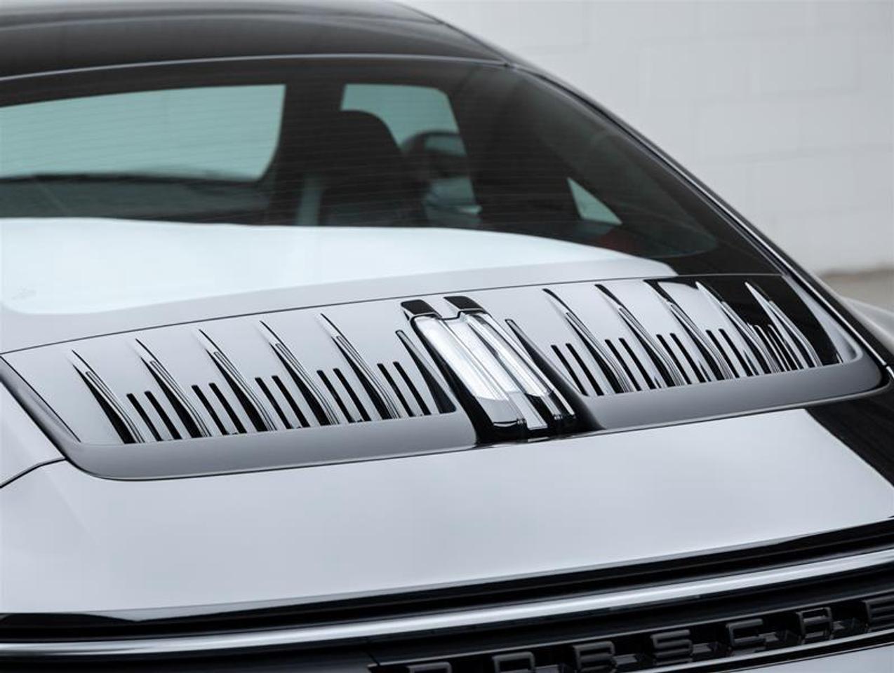 2025 Porsche 911  Photo