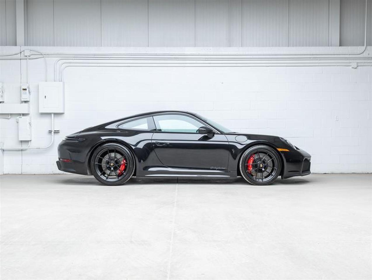 2025 Porsche 911  Photo