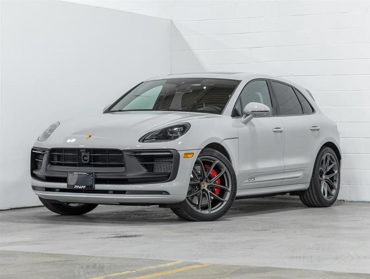2026 Porsche Macan  Photo