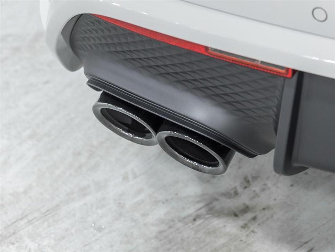 2026 Porsche Macan  Photo