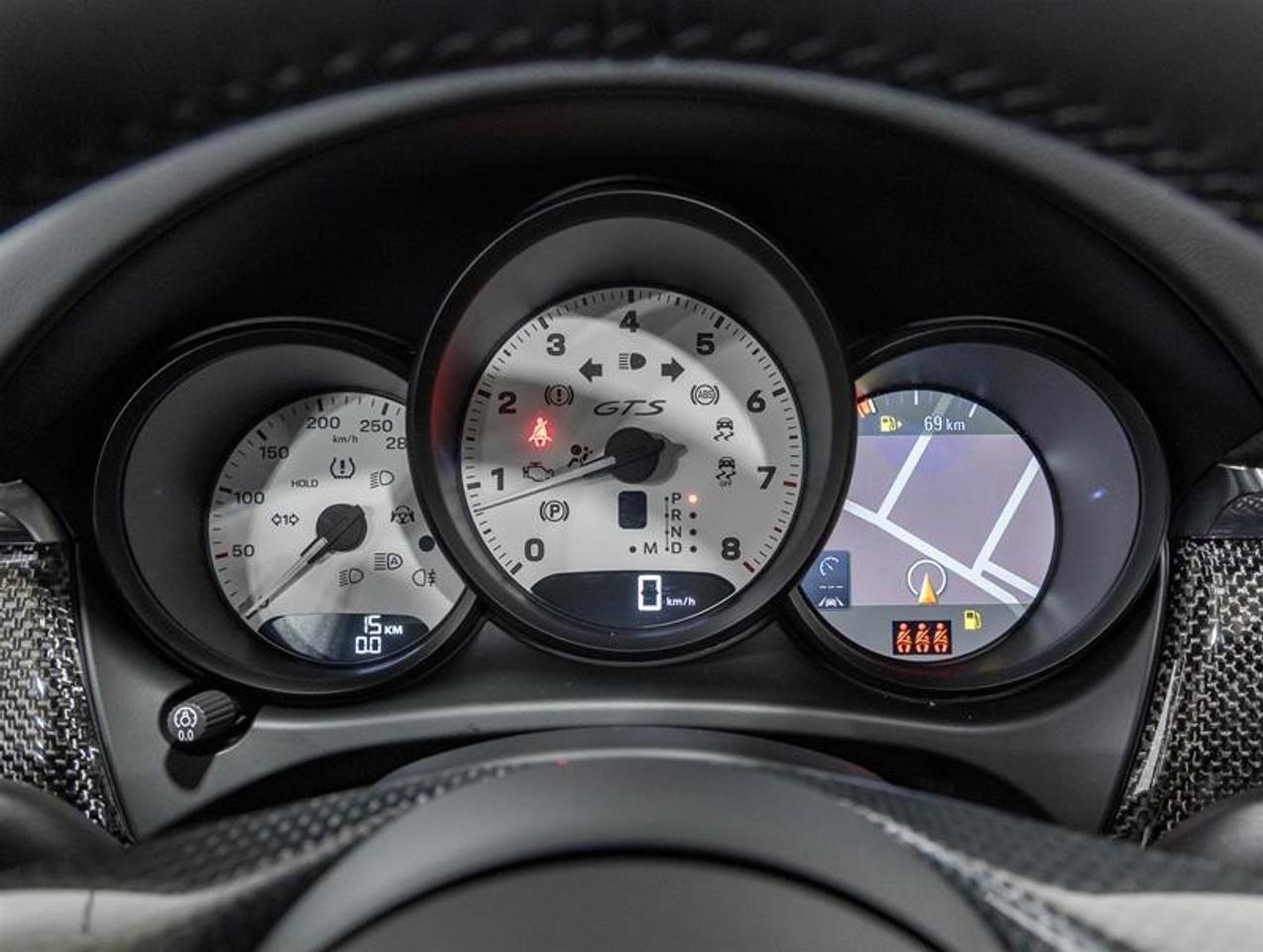 2026 Porsche Macan  Photo