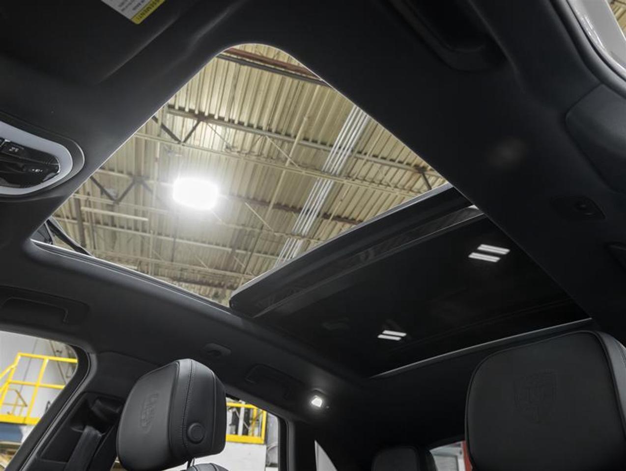 2026 Porsche Macan  Photo