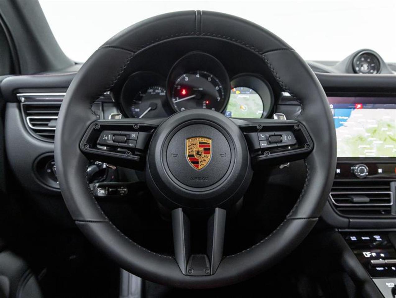 2026 Porsche Macan  Photo