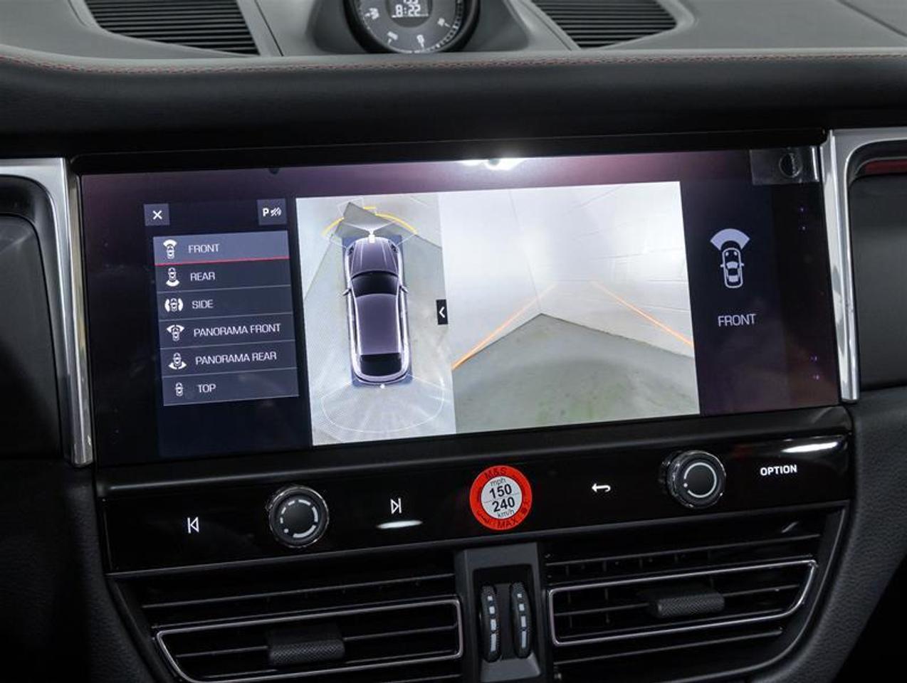 2026 Porsche Macan  Photo