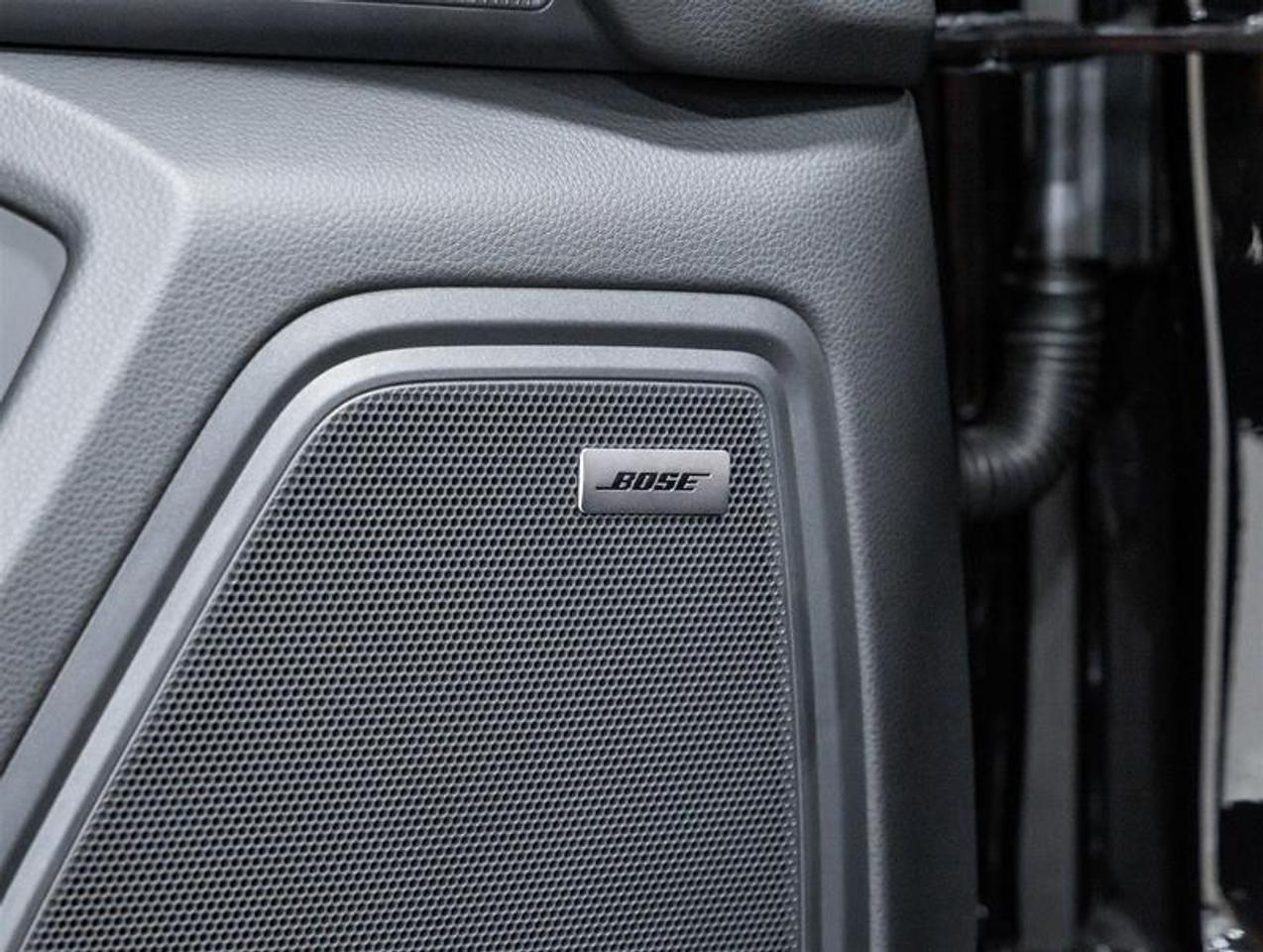 2026 Porsche Macan  Photo