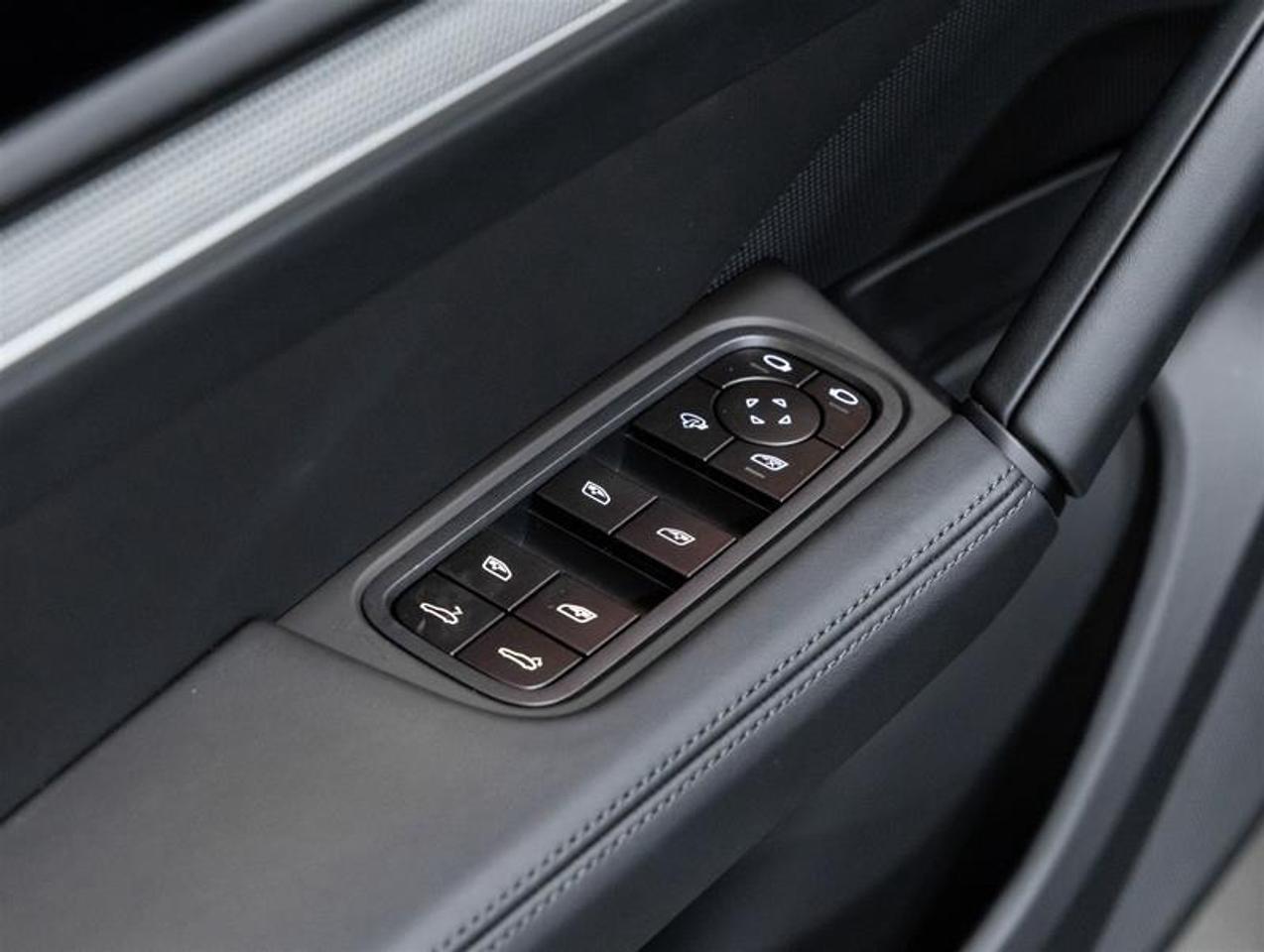 2026 Porsche Cayenne  Photo