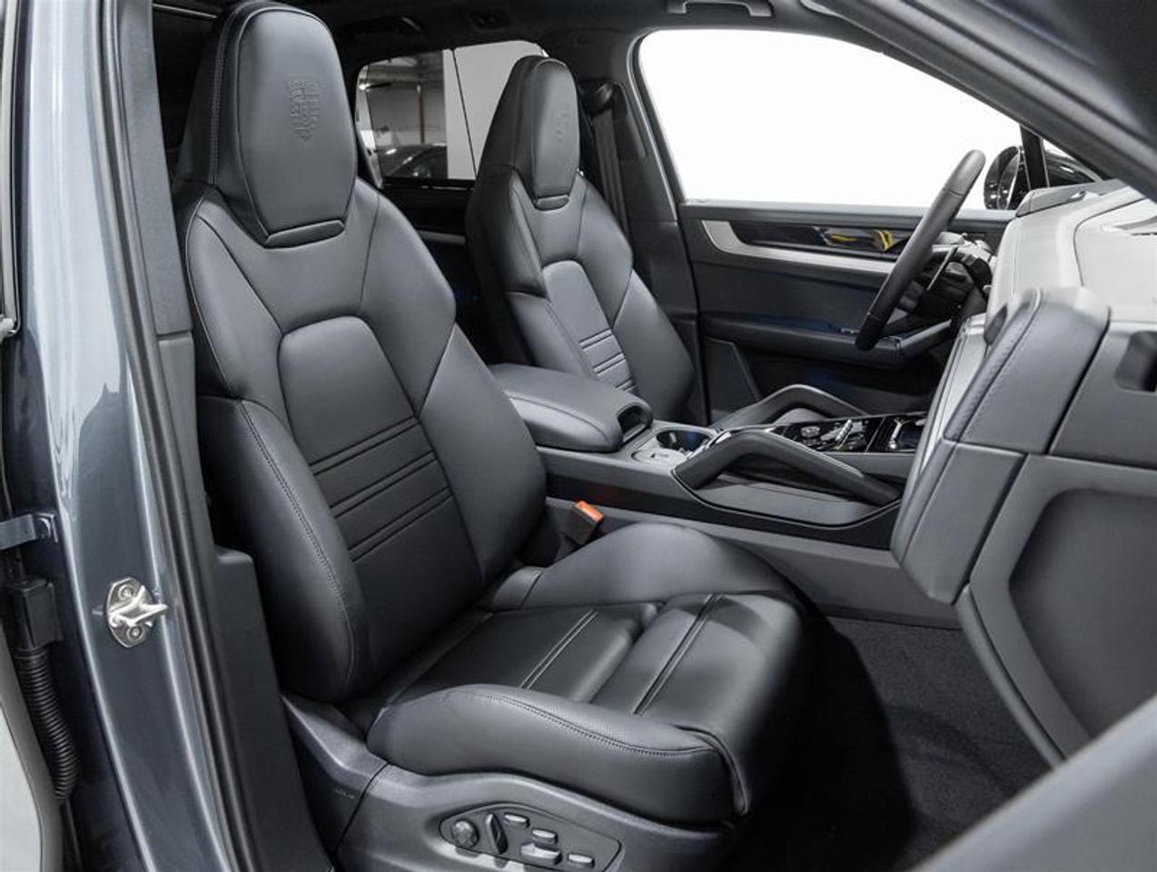 2026 Porsche Cayenne  Photo