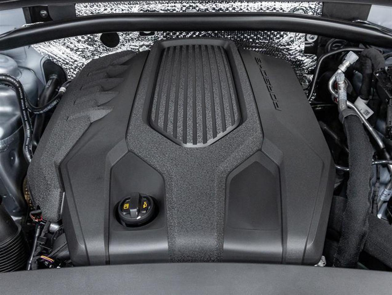 2026 Porsche Macan  Photo2