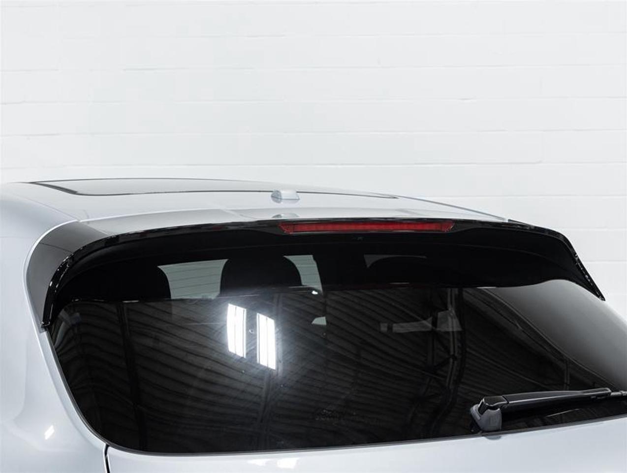 2026 Porsche Macan  Photo