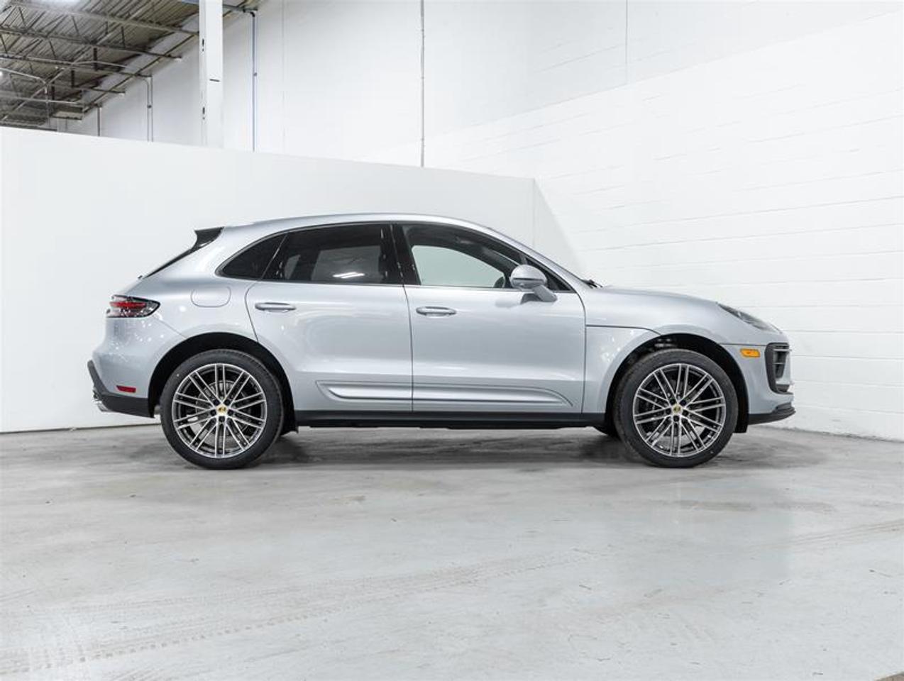 2026 Porsche Macan  Photo