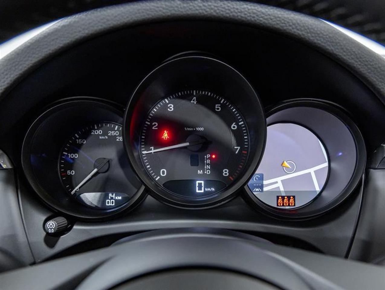 2026 Porsche Macan  Photo