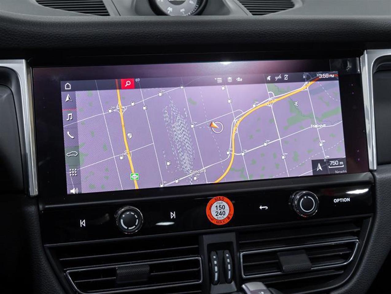 2026 Porsche Macan  Photo