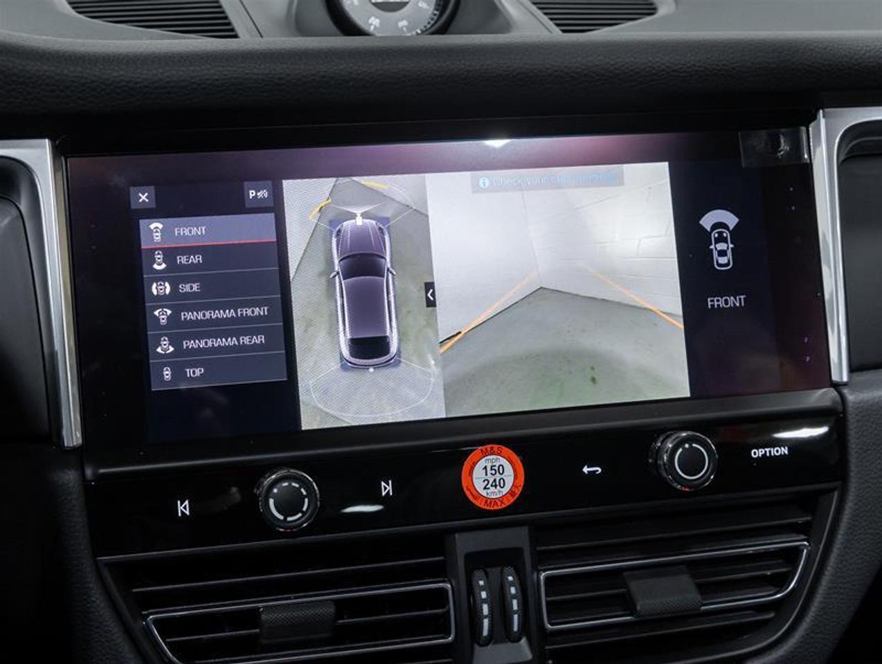 2026 Porsche Macan  Photo