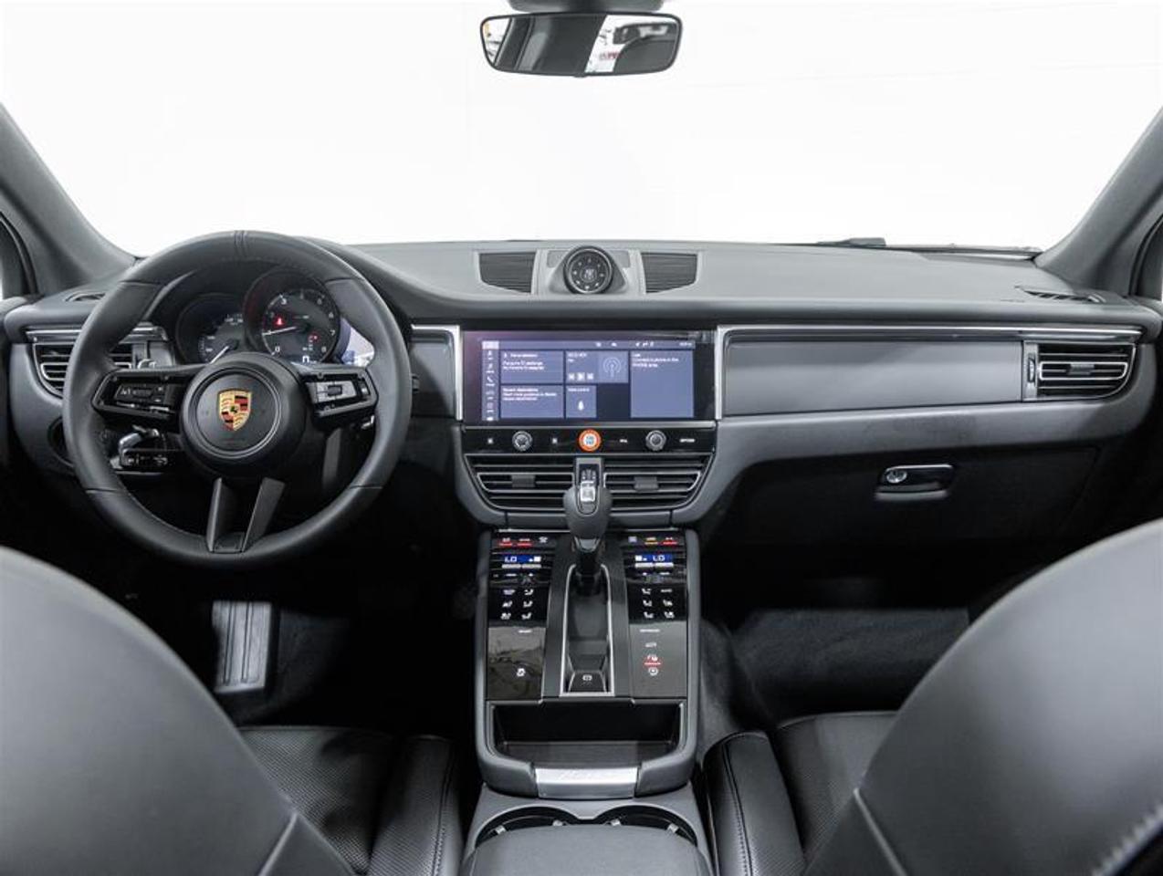 2026 Porsche Macan  Photo