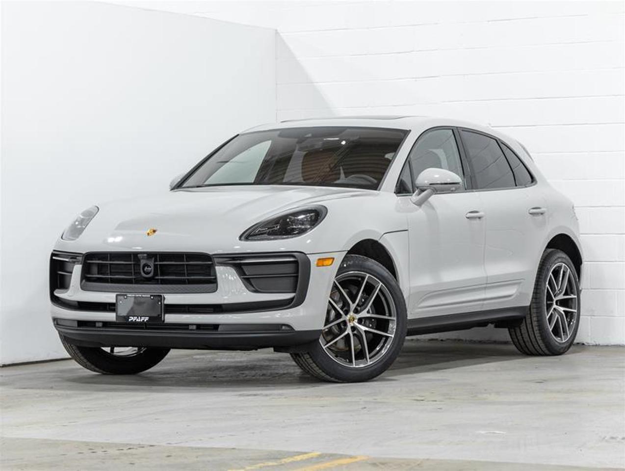 2026 Porsche Macan  Photo0