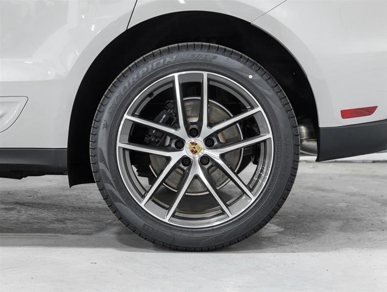 2026 Porsche Macan  Photo