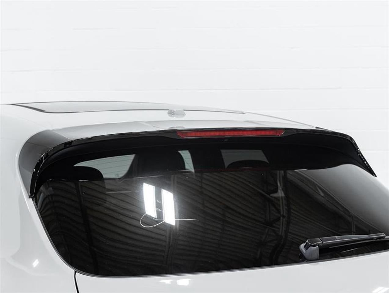 2026 Porsche Macan  Photo