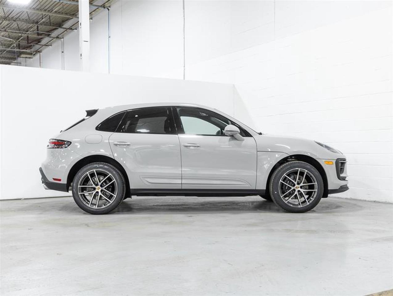 2026 Porsche Macan  Photo