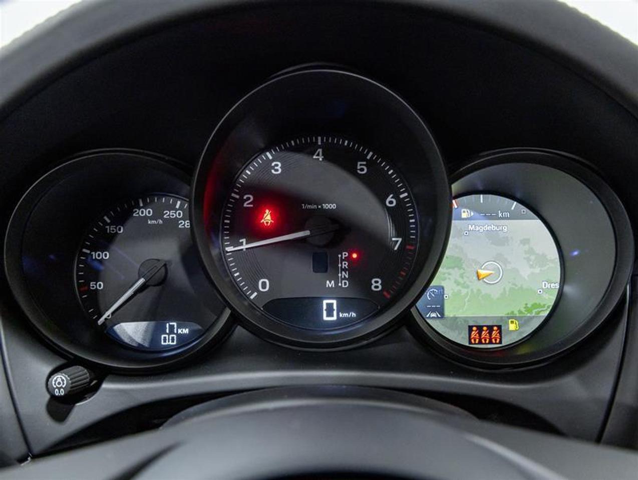 2026 Porsche Macan  Photo