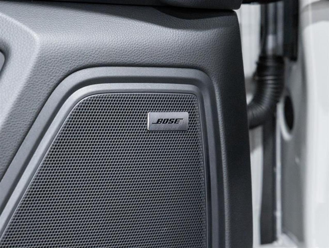 2026 Porsche Macan  Photo