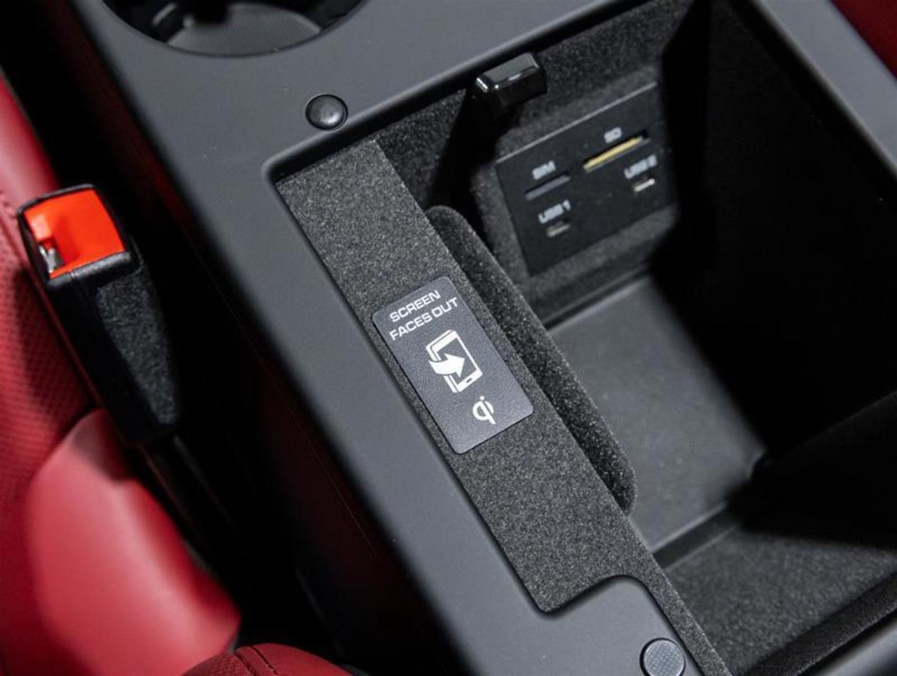 2026 Porsche Macan  Photo