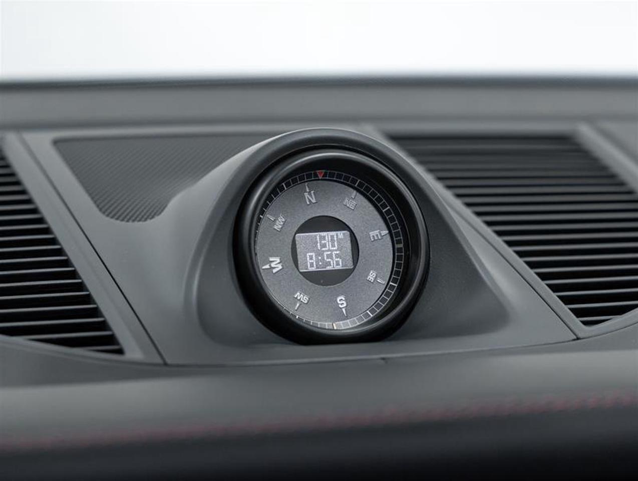 2026 Porsche Macan  Photo