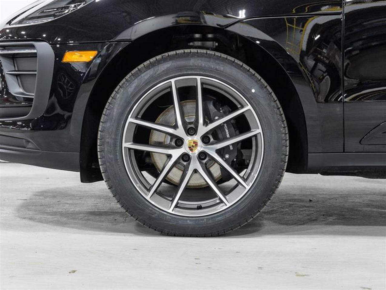 2026 Porsche Macan  Photo