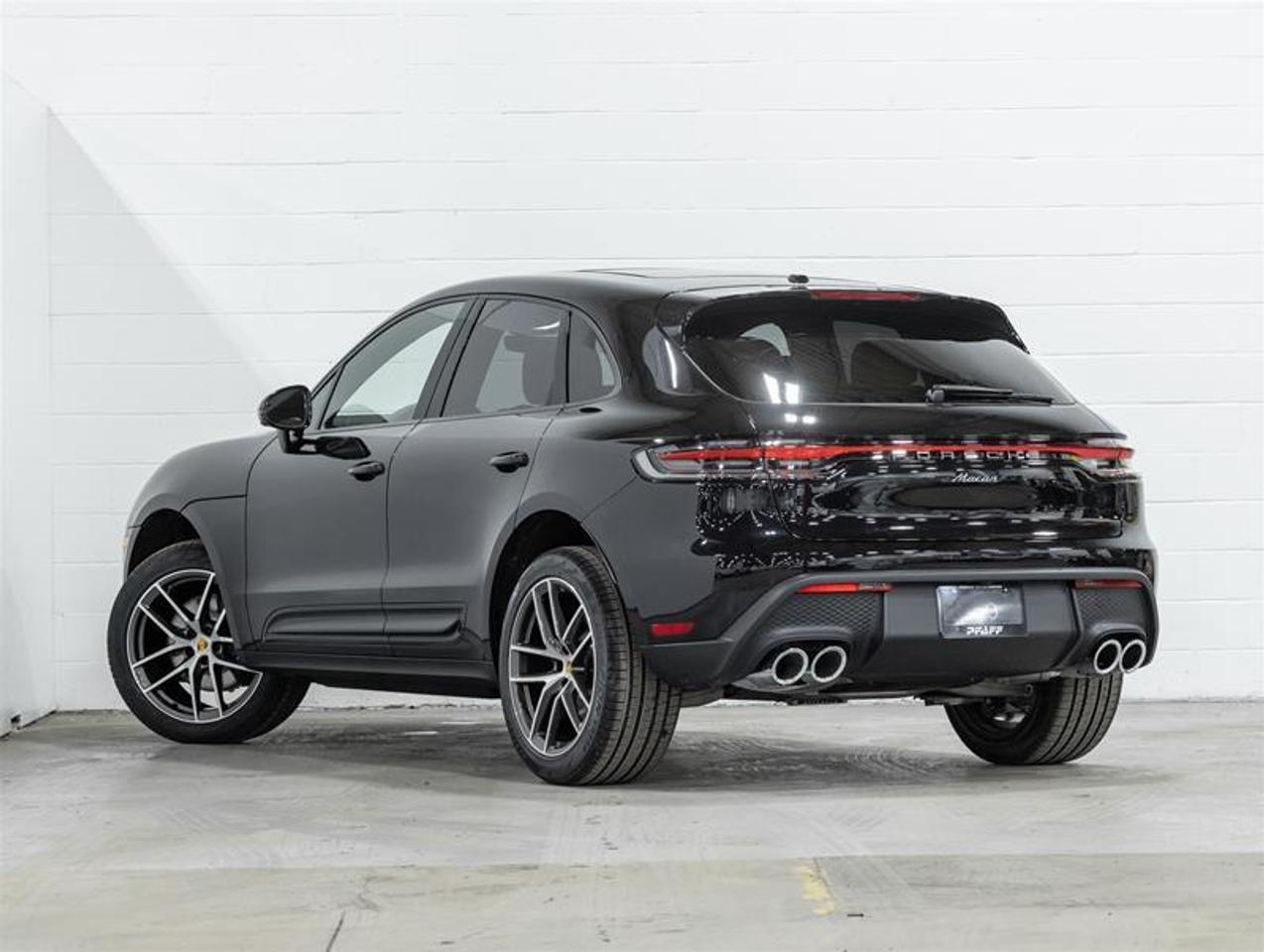 2026 Porsche Macan  Photo