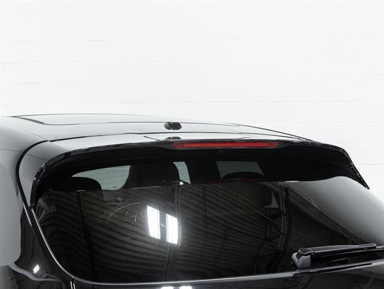 2026 Porsche Macan  Photo